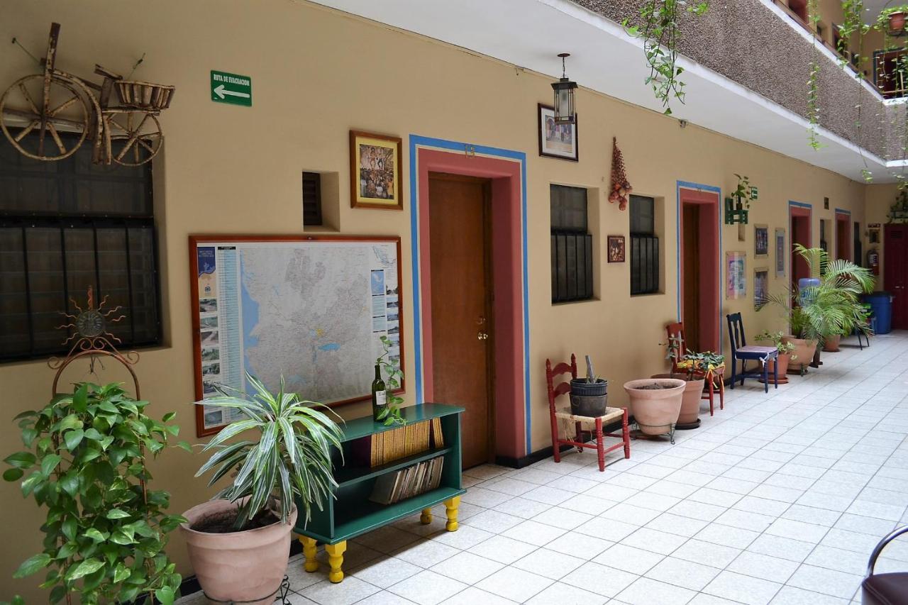 Hotel Janeiro Guadalajara Exterior foto
